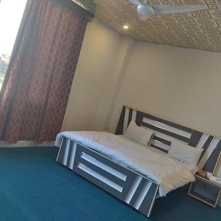 Hotel Royal Sweet Лахор Екстериор снимка