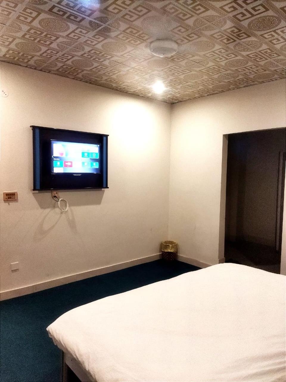 Hotel Royal Sweet Лахор Екстериор снимка
